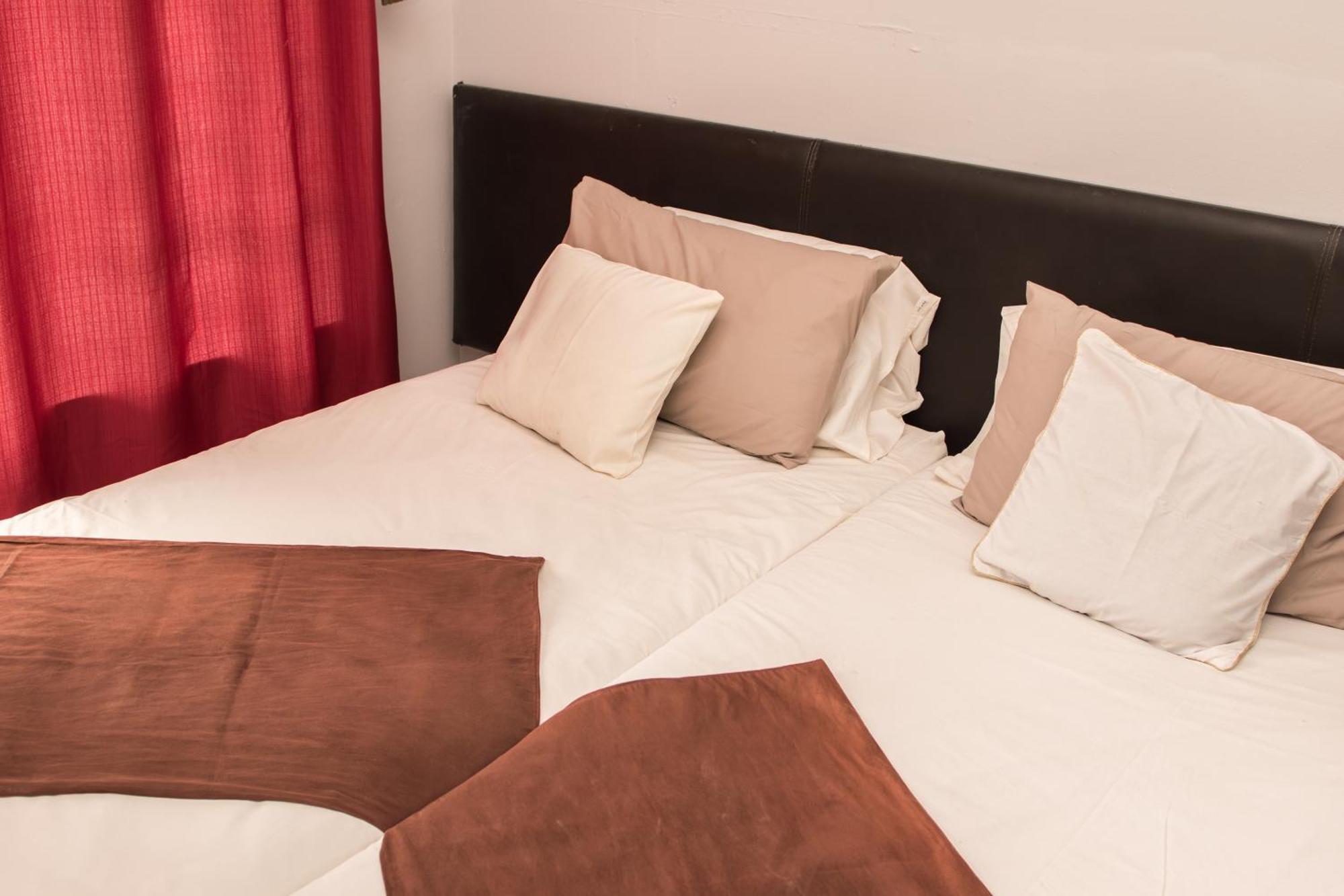 Mauya Guesthouse Kuils River Екстериор снимка